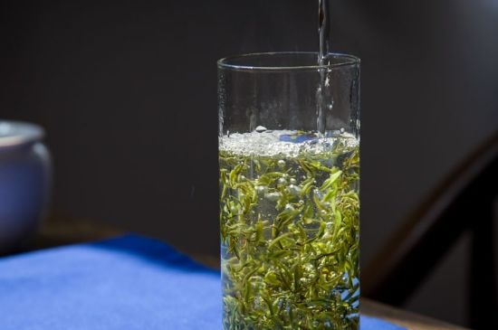 鳳凰三點(diǎn)頭泡茶手法是怎么樣，鳳凰三點(diǎn)頭口訣和寓意