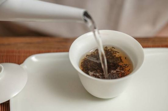 各類茶的注水方式，不同的茶泡茶時(shí)怎么注水