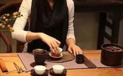 三才蓋碗的正確拿法，三才蓋碗抓碗法圖解