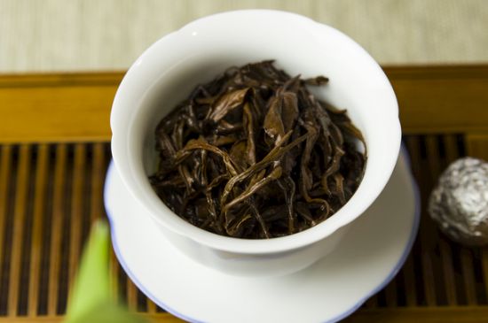 干吃茶葉致癌嗎，長期吃干茶葉的危害