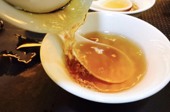 肉桂可以用紫砂壺沖泡嗎，紫砂壺能泡武夷巖茶肉桂用嗎？