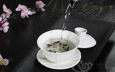 三才蓋碗的正確拿法，三才蓋碗抓碗法圖解