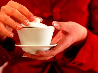 鐵觀音的泡法，水溫100°C最佳第一泡不能喝