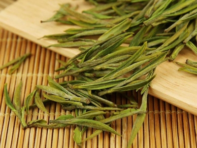 安吉白茶的功效與作用，簡單概括安吉<a href=http://www.iremcollection.com/fenlei/baicha/ target=_blank class=infotextkey>白茶功效</a>