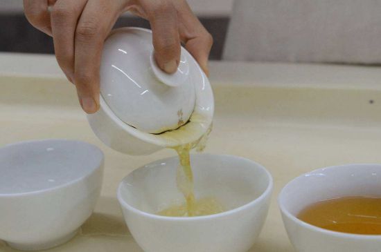 泡茶的順口溜，茶葉三泡是精華