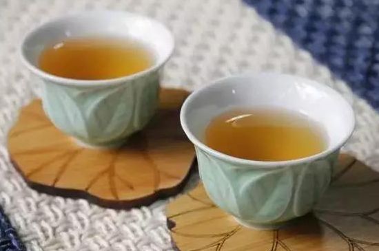 茶的三個(gè)禮儀，茶的禮儀小知識(shí)