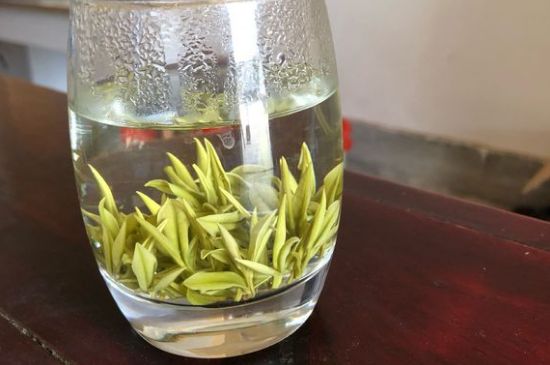 安吉白茶夏天怎么保存，安吉白茶能冷凍儲存嗎？