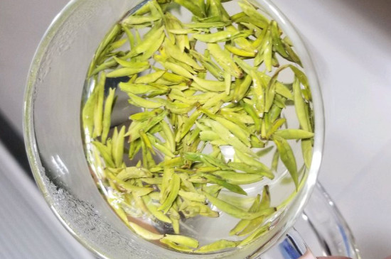 茶葉過期5年了但沒開封，茶葉放久了能喝嗎