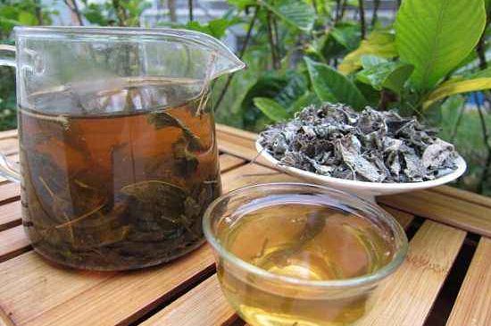 怎樣辨別莓茶發(fā)霉了，莓茶發(fā)霉和白霜的區(qū)別