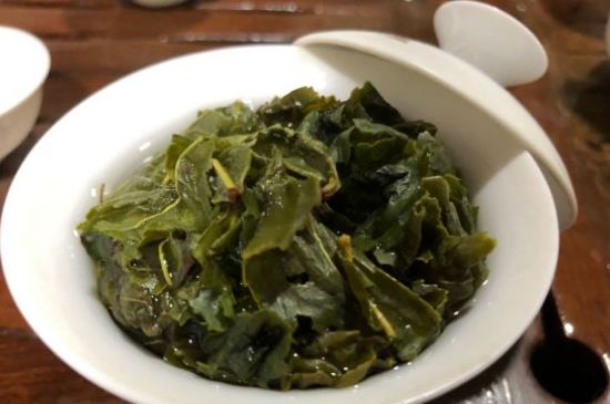 香精茶喝多了會怎么樣，茶葉加香精有什么害處？