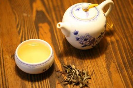 什么茶葉容易放香精，香精茶有什么危害？