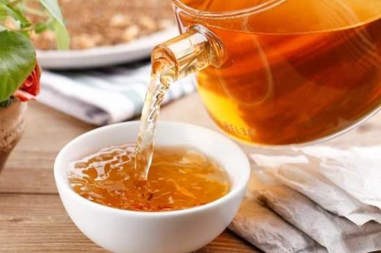 飯店喝的聞起很香的茶，餐館里的蕎麥茶還是大麥茶？