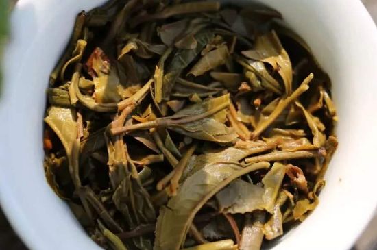 什么茶葉容易放香精，香精茶有什么危害？