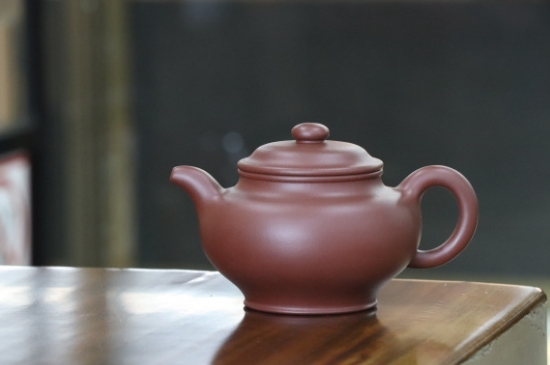 剛買的紫砂壺要怎么開壺養(yǎng)壺，<a href=http://www.iremcollection.com/chaju/zisha/ target=_blank class=infotextkey>紫砂壺開壺</a>與養(yǎng)壺的方式方法