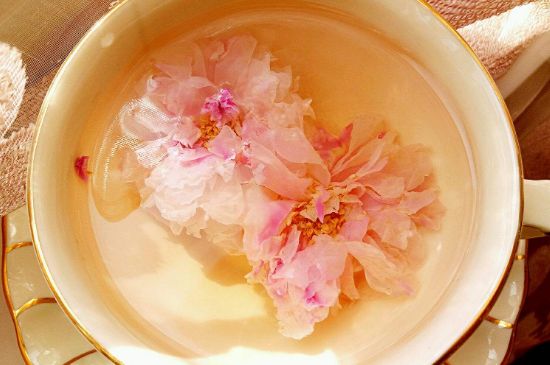 玫瑰花茶的功效與作用，堅持喝一個月玫瑰花茶會怎樣？