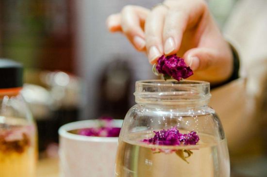 好玫瑰花茶多少錢一斤啊，玫瑰花茶價格多少錢合理？