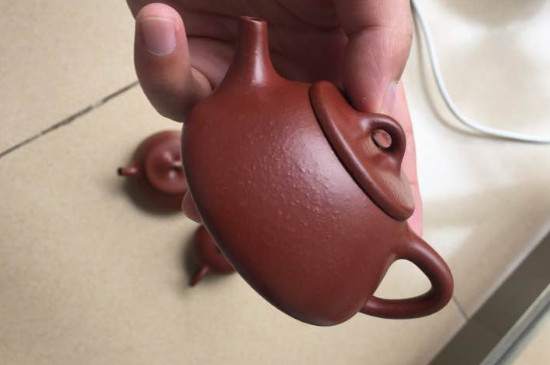 朱泥壺適合泡紅茶嗎，紅茶適合泡紫泥還是朱泥壺