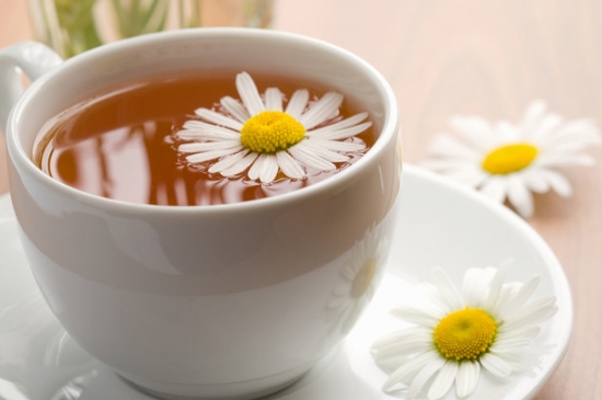 經(jīng)常菊花泡水好嗎，喝菊花茶有什么好處？