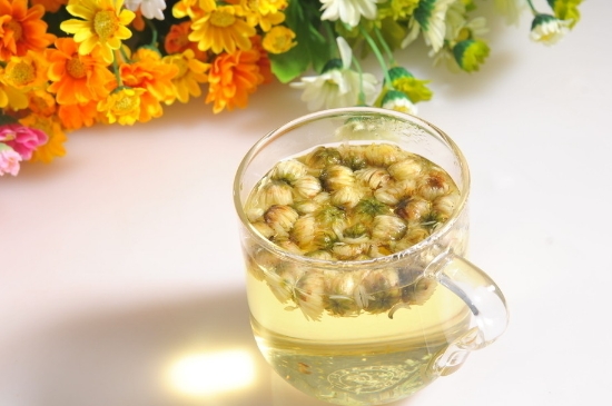 喝菊花茶有什么效果，女人長期喝菊花茶好嗎？