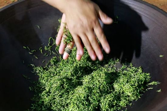茶葉怎么炒制才香，怎樣炒茶葉更香？