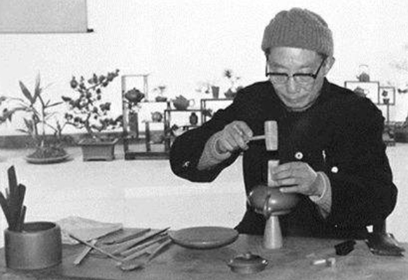 景舟八式紫砂壺圖片及名稱(chēng)，經(jīng)典壺型顧景舟八式值多少錢(qián)？