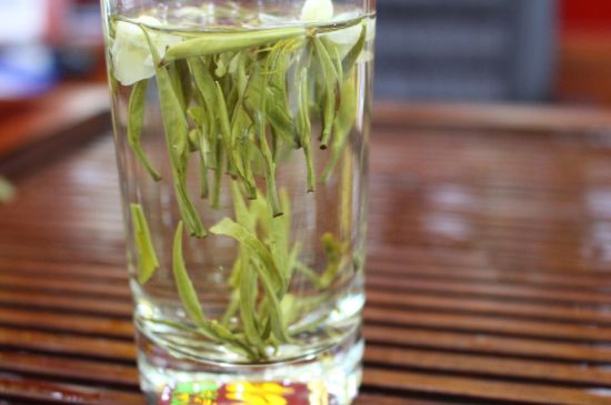 茉莉銀針屬于什么茶，茉莉銀針適合什么人喝？