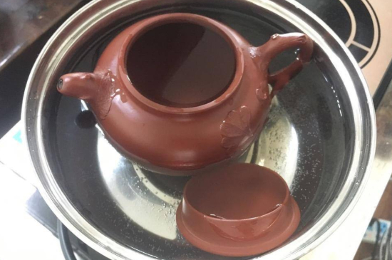 紫砂開壺和不開壺的區(qū)別，紫砂壺開壺的正確方法及開壺建議