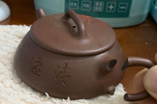 新買的紫砂壺為什么會裂，真的紫砂壺是不是很容易開裂？
