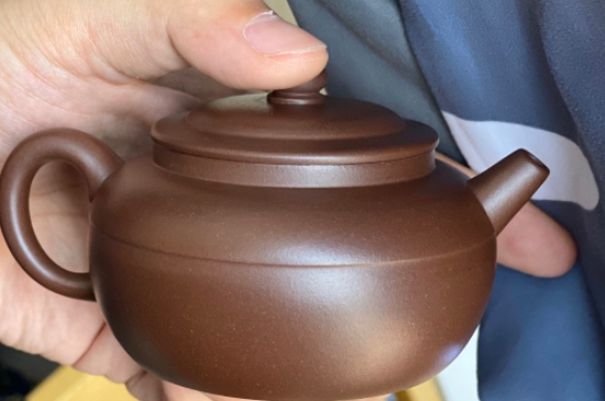 新買的紫砂壺為什么會裂，真的紫砂壺是不是很容易開裂？