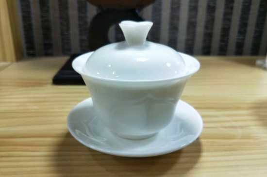 常見的七大材質(zhì)的茶具優(yōu)缺點(diǎn)，用什么材質(zhì)的茶具泡茶最好？