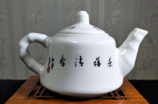瓷壺適合泡什么茶，瓷器茶具喝什么茶好