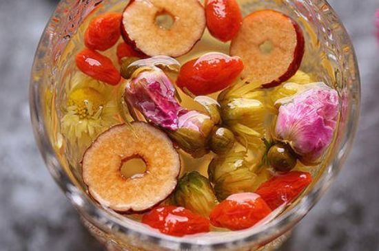 干玫瑰花泡水放幾顆，玫瑰花泡水一次放幾朵？