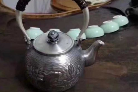 常見的七大材質(zhì)的茶具優(yōu)缺點(diǎn)，用什么材質(zhì)的茶具泡茶最好？