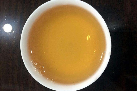 白茶三年為藥七年為寶的原理，為什么說(shuō)一年茶三年藥七年寶？