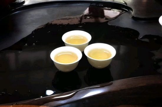 蜜蘭香好還是鴨屎香好，鳳凰單叢茶蜜蘭香和鴨屎香特點(diǎn)有哪些？