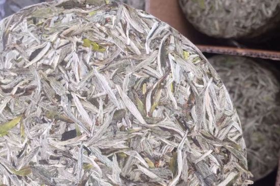 7年壽眉和2年白牡丹哪個好，老白茶壽眉與白牡丹的口感區(qū)別