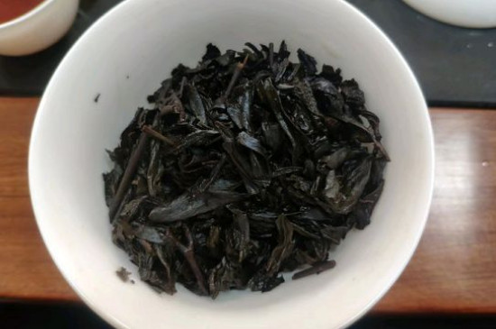 大紅袍煙熏味是好茶嗎，能不能喝對人體有壞處嗎