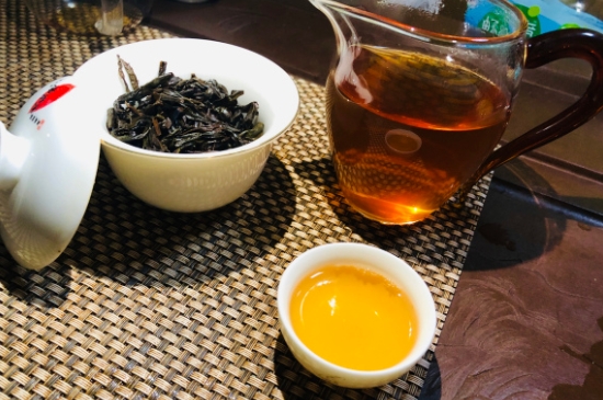 為什么喝巖茶會上火，巖茶喝多上火怎么辦？