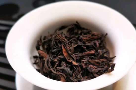 長期喝巖茶會上火嗎？巖茶這樣喝了容易上火！