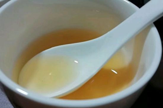 女人喝紅茶好還是喝普洱茶好，普洱茶和紅茶哪個適合女人喝