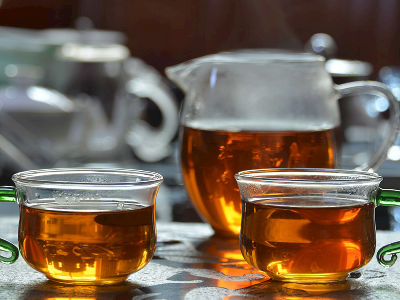 紅茶和綠茶的區(qū)別，常喝紅茶好還是綠茶好？