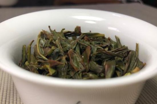 蜜蘭香和鴨屎香區(qū)別，鳳凰單樅鴨屎香vs蜜蘭香圖片對比