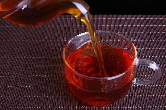 紅茶會(huì)加重濕氣嗎，喝什么茶能去除體內(nèi)濕氣