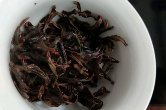 正山小種喝起來(lái)苦澀有點(diǎn)酸對(duì)嗎，正山小種發(fā)酸有害嗎