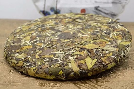 怎么撬老白茶茶餅不容易碎，福鼎白茶如何撬茶方法