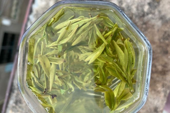 西湖龍井茶頭采和二采區(qū)別，明前龍井一采和二采什么味道？