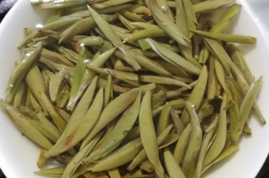 白毫銀針年份久的有什么香，陳年白毫銀針的香氣