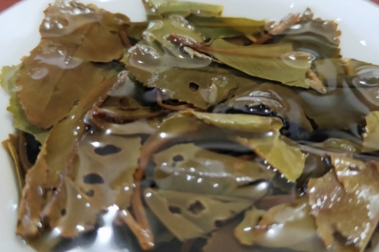 白茶三年為藥七年為寶的原理，為什么說(shuō)一年茶三年藥七年寶？