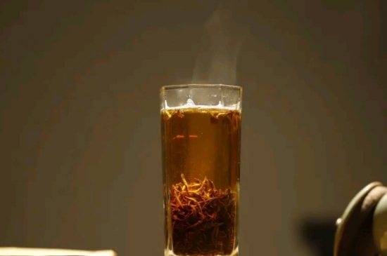 一天3杯紅茶抗癌，常飲紅茶對(duì)身體有好處！