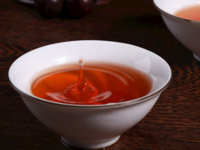 紅茶和綠茶的區(qū)別，常喝紅茶好還是綠茶好？